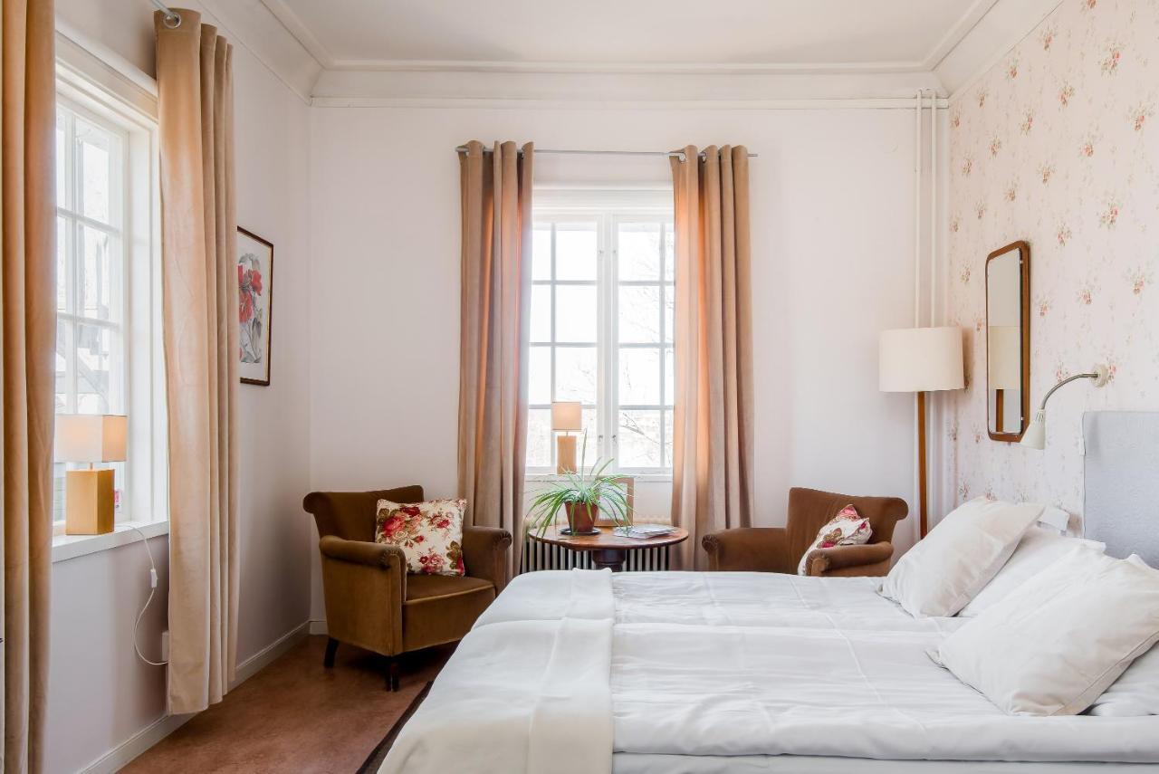 Wij Traedgardar Hotel Ockelbo Bagian luar foto