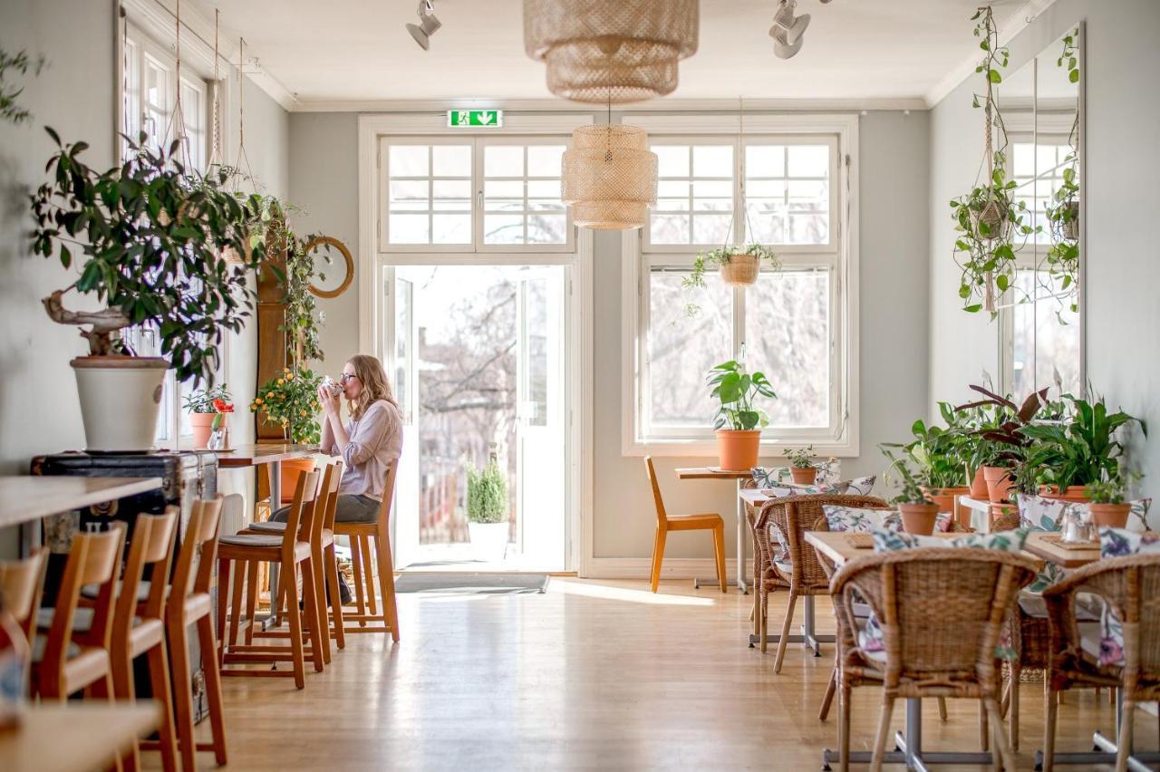Wij Traedgardar Hotel Ockelbo Bagian luar foto