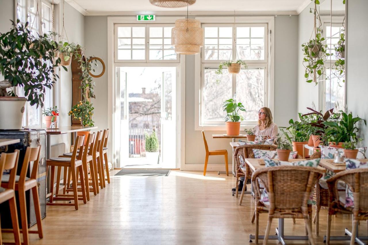 Wij Traedgardar Hotel Ockelbo Bagian luar foto